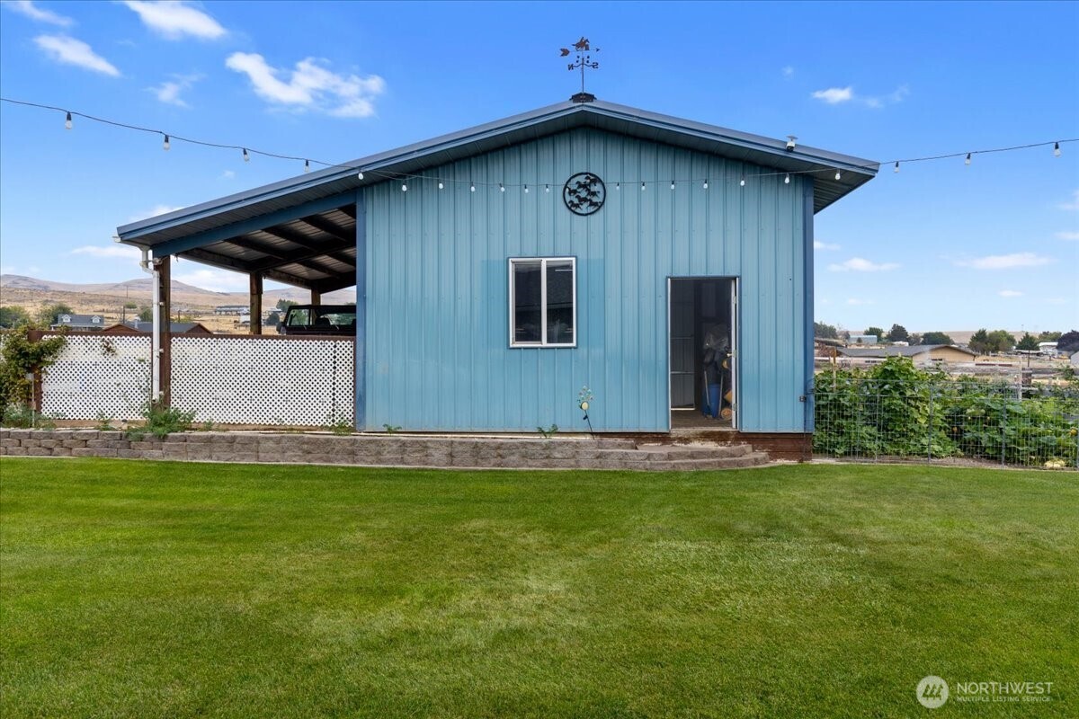 92 Clemans View Road Property Photo 7
