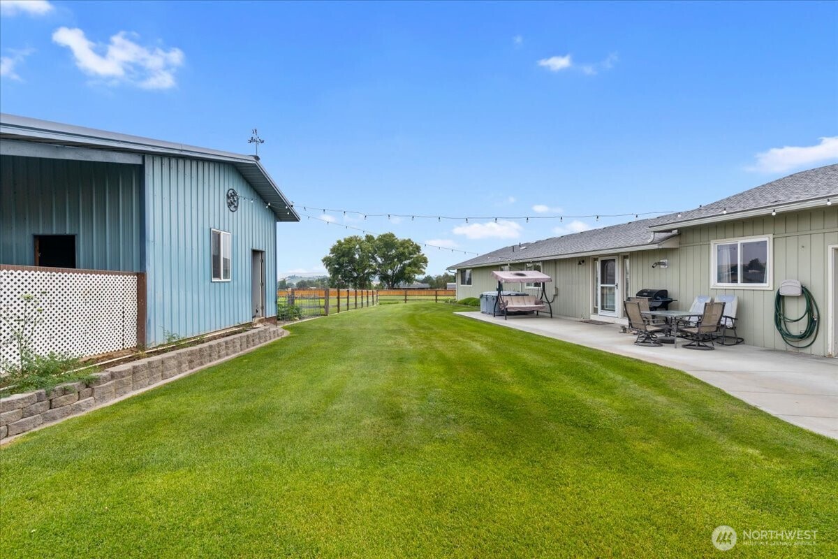 92 Clemans View Road Property Photo 9