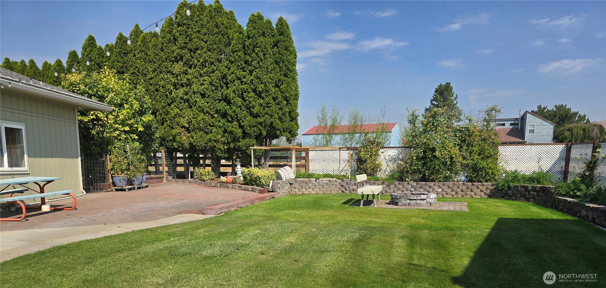 92 Clemans View Road Property Photo 11