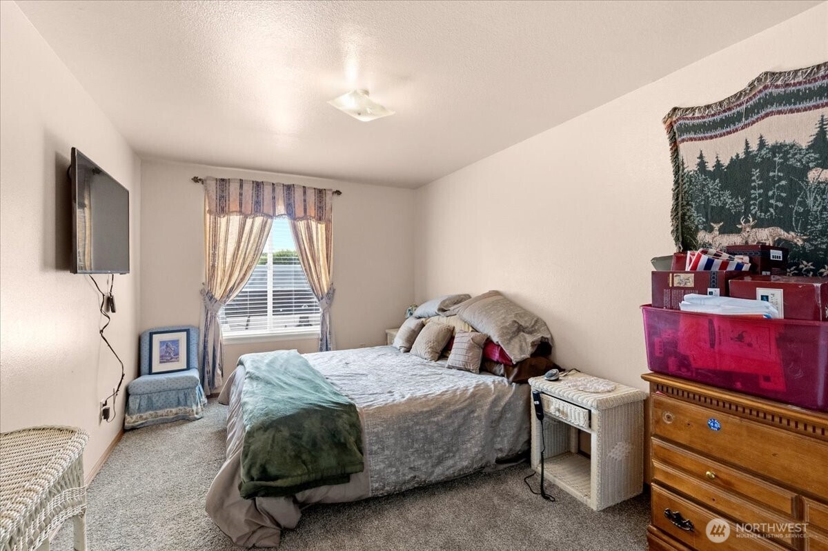 92 Clemans View Road Property Photo 22