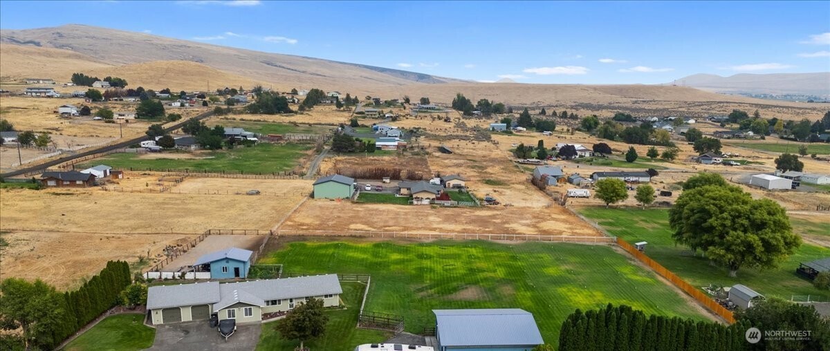92 Clemans View Road Property Photo 34