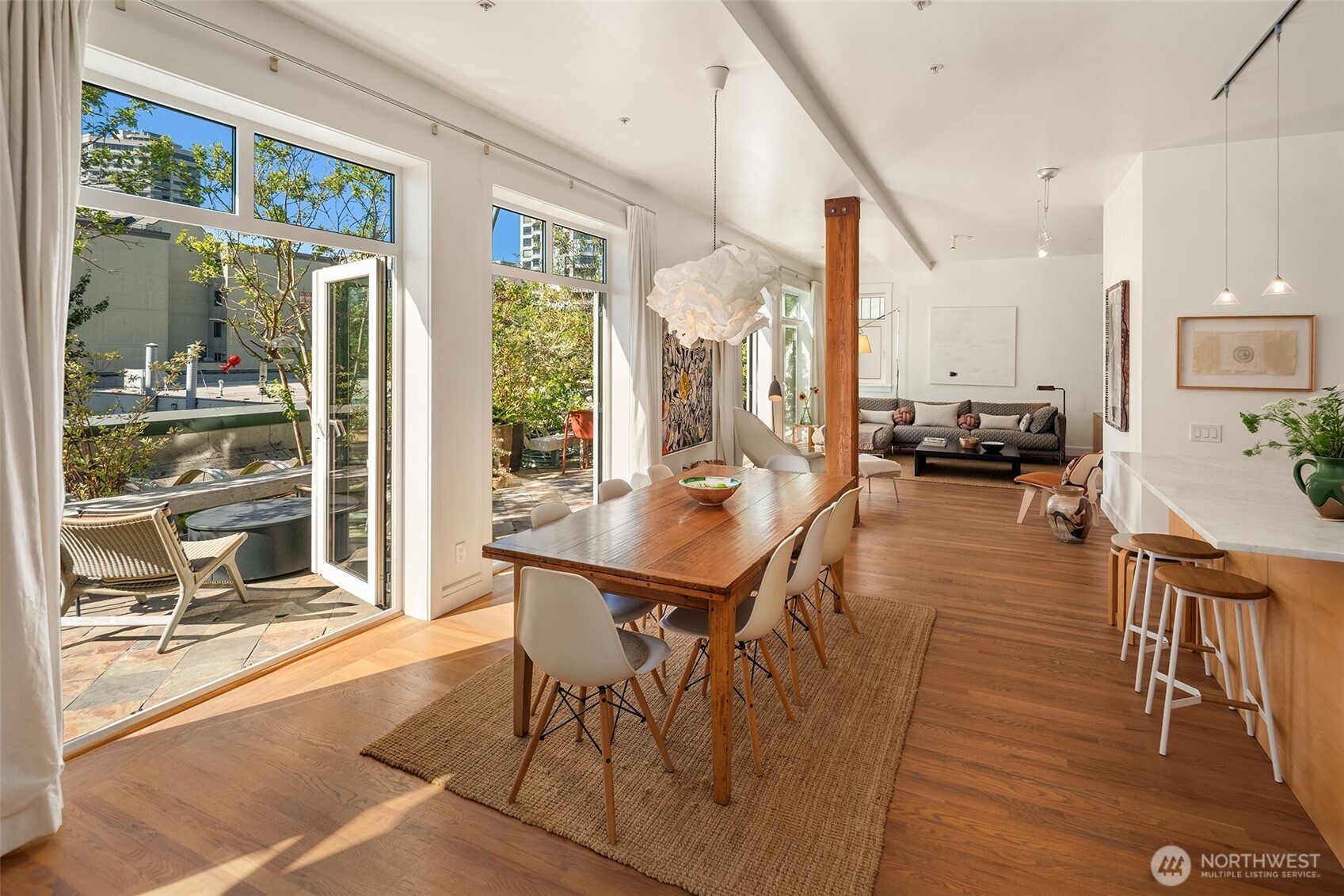 81 Vine Street 404 Property Photo 11