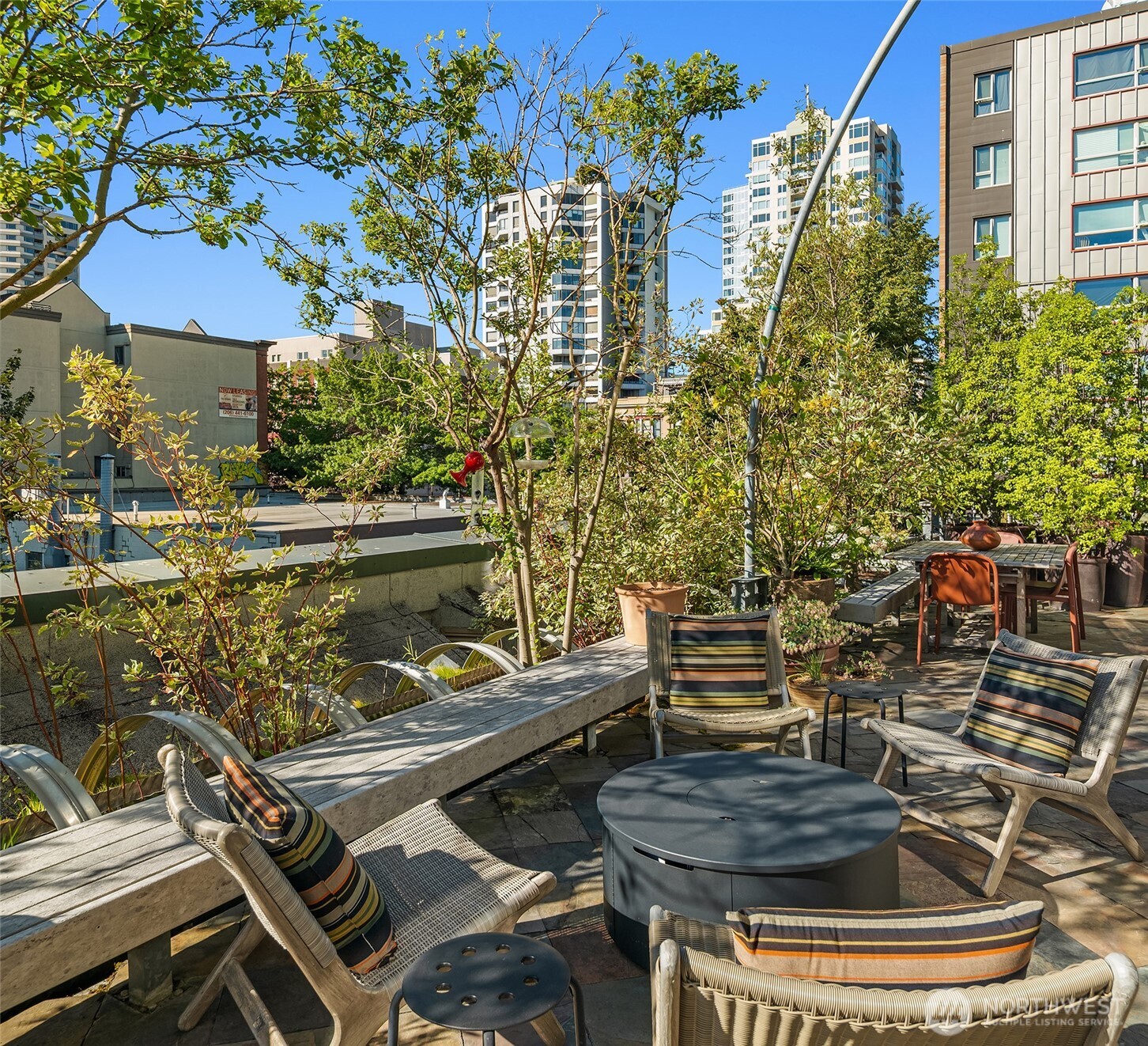 81 Vine Street 404 Property Photo 13