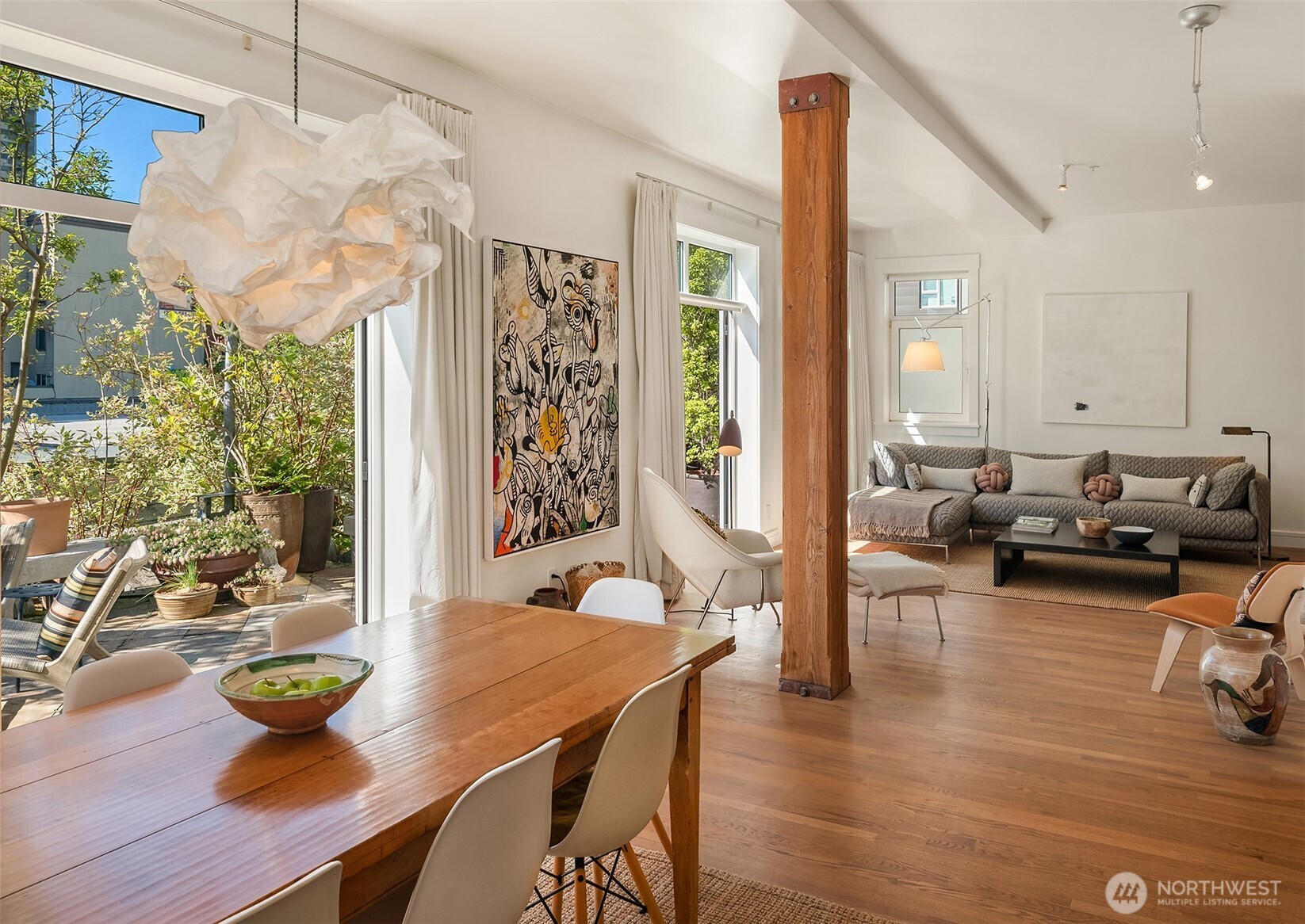 81 Vine Street 404 Property Photo 15