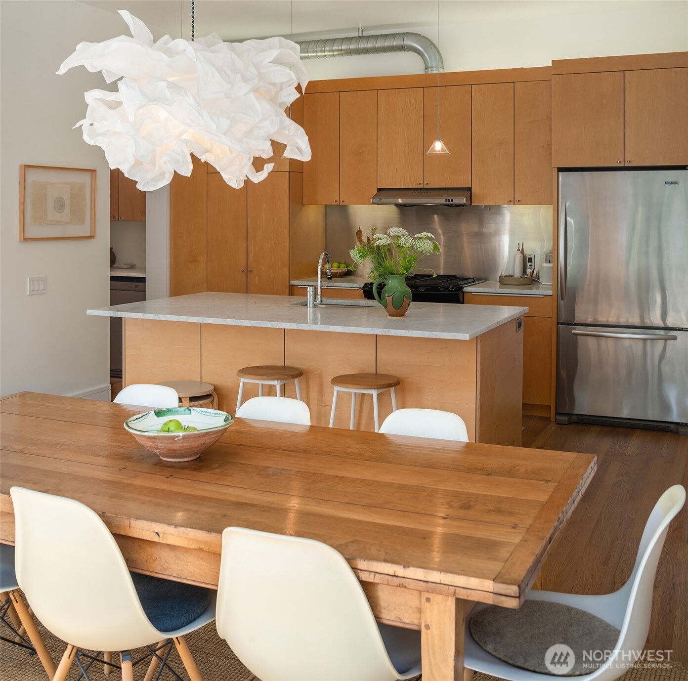 81 Vine Street 404 Property Photo 16