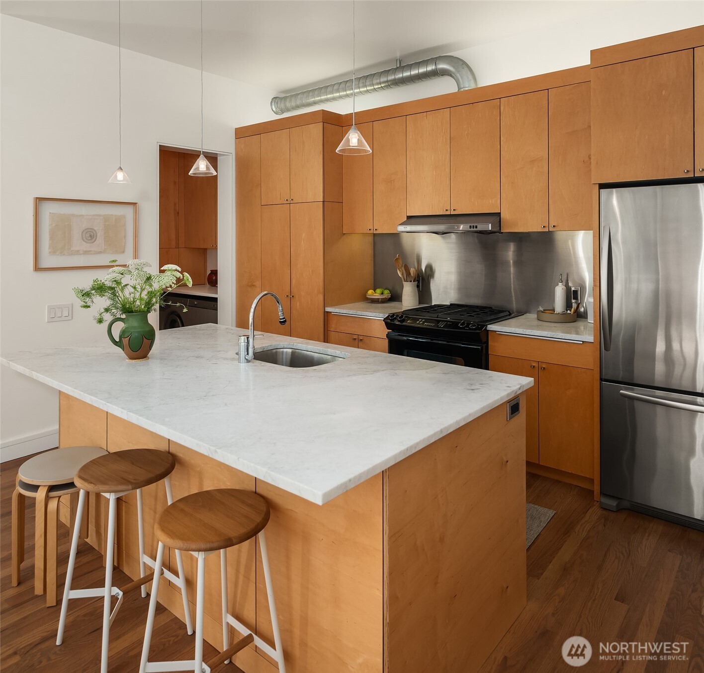 81 Vine Street 404 Property Photo 18