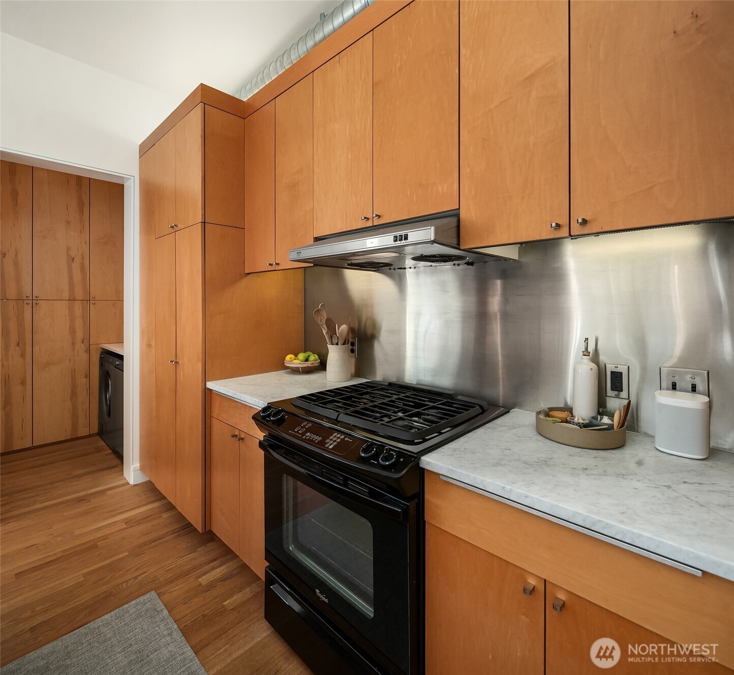 81 Vine Street 404 Property Photo 19