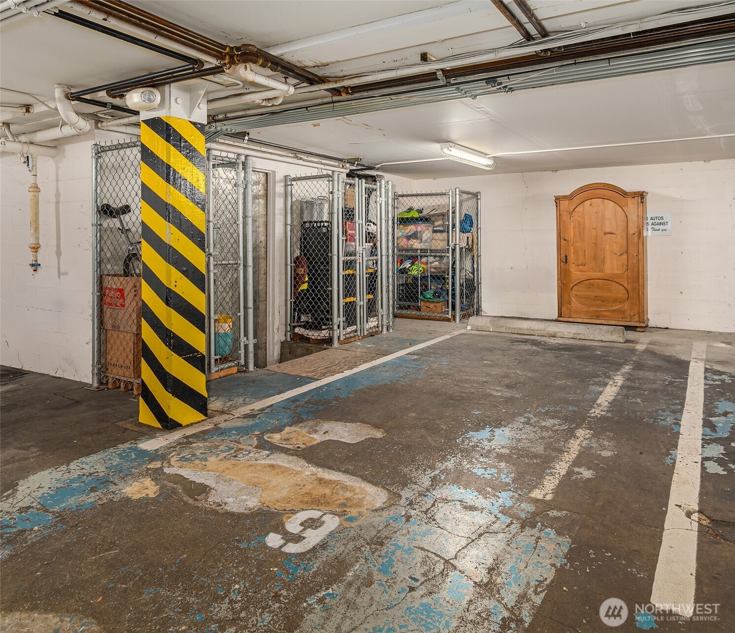 81 Vine Street 404 Property Photo 27