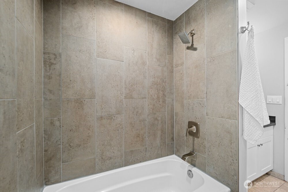 7360 Ne 145th Place Property Photo 16