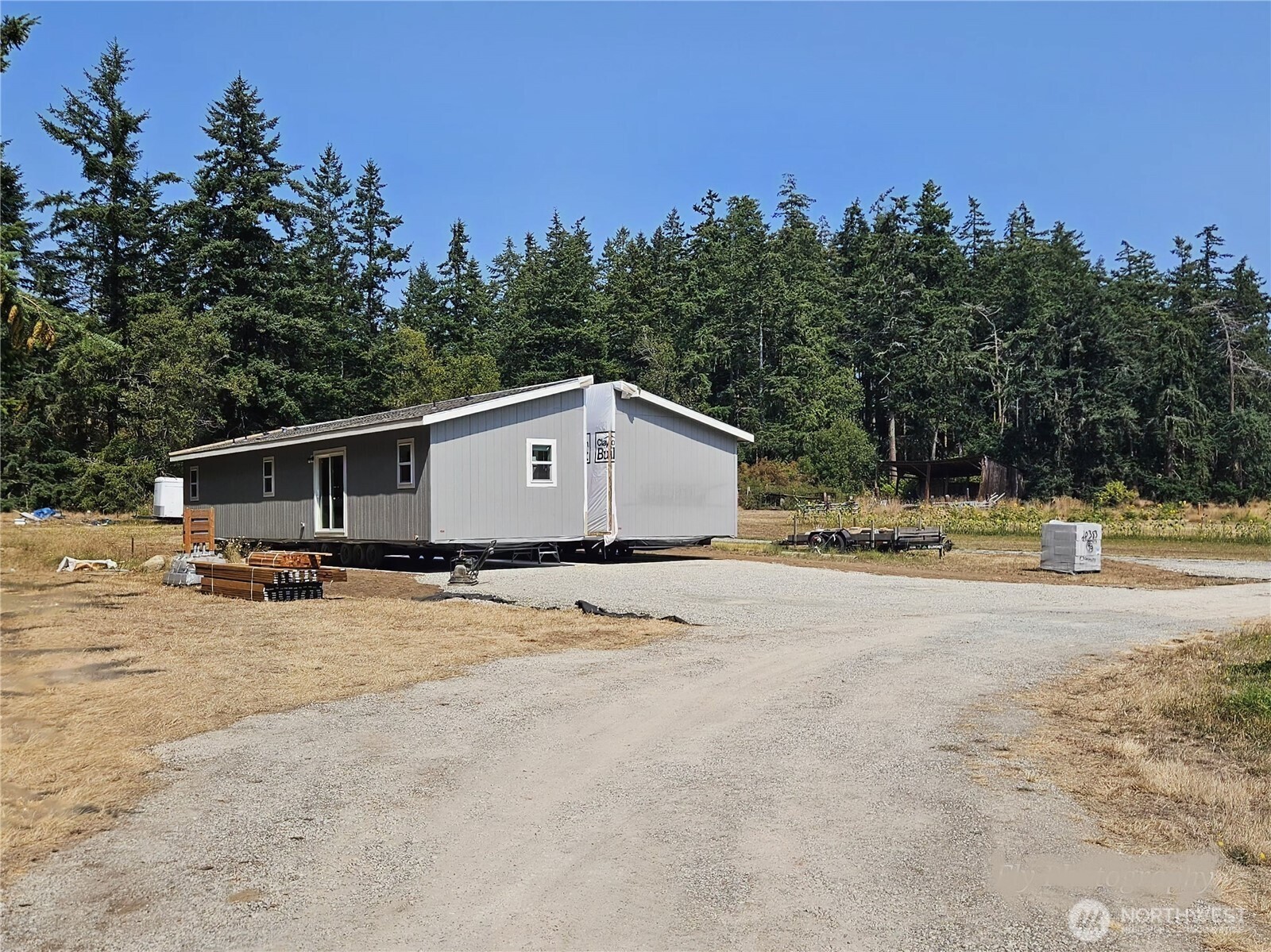 4063 Lambourn Lane Property Photo 8