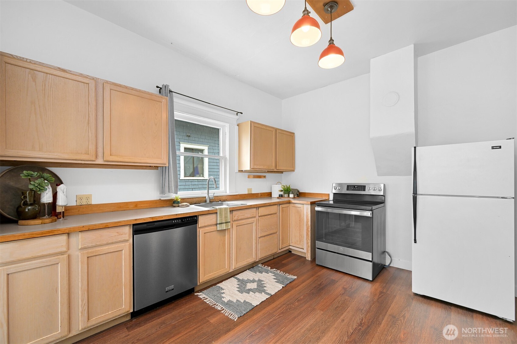905 E Maple Street Property Photo 15