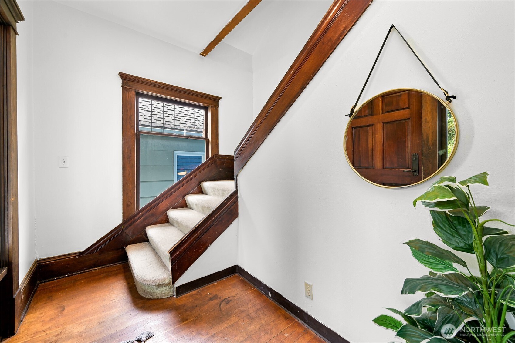 905 E Maple Street Property Photo 18
