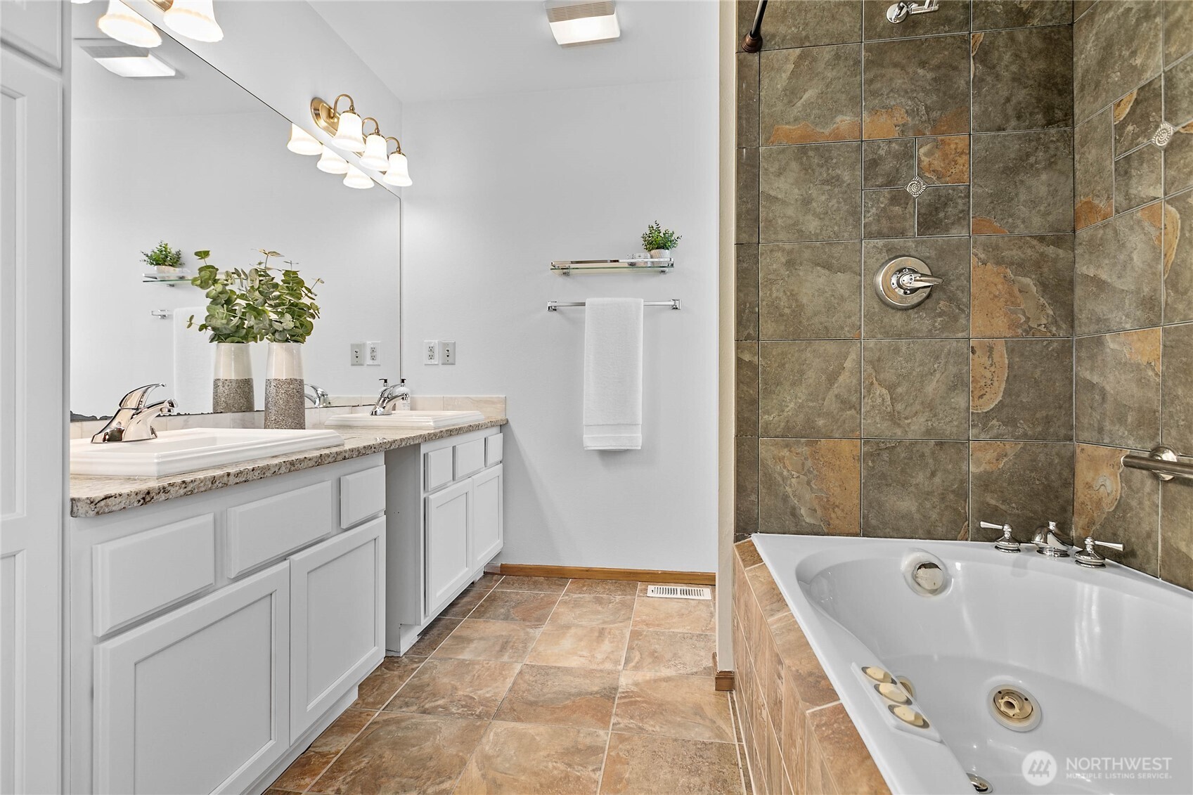 3926 Keystone Way Property Photo 30