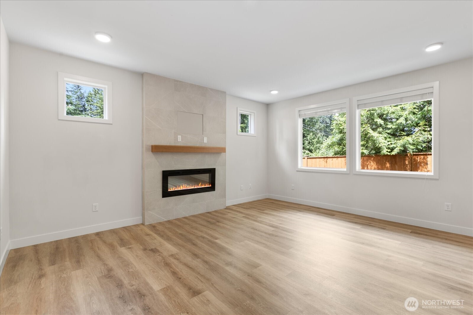 121 171st Place A Property Photo 4