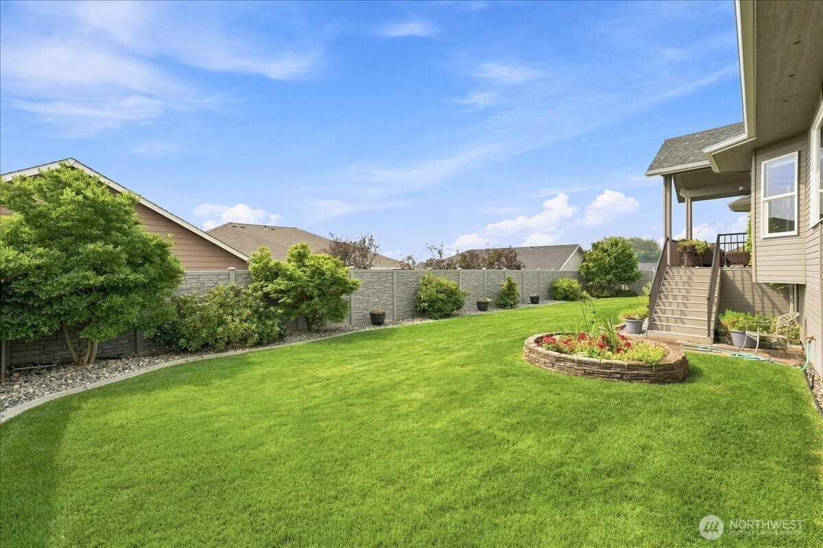 628 Briarwood Drive Property Photo 7