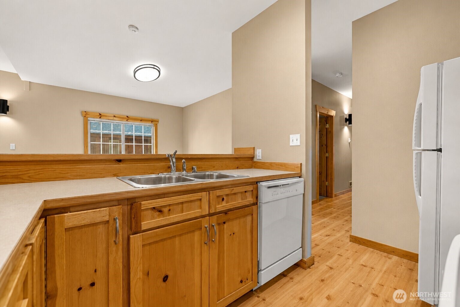 202 Cascadian Way 3 Property Photo 5