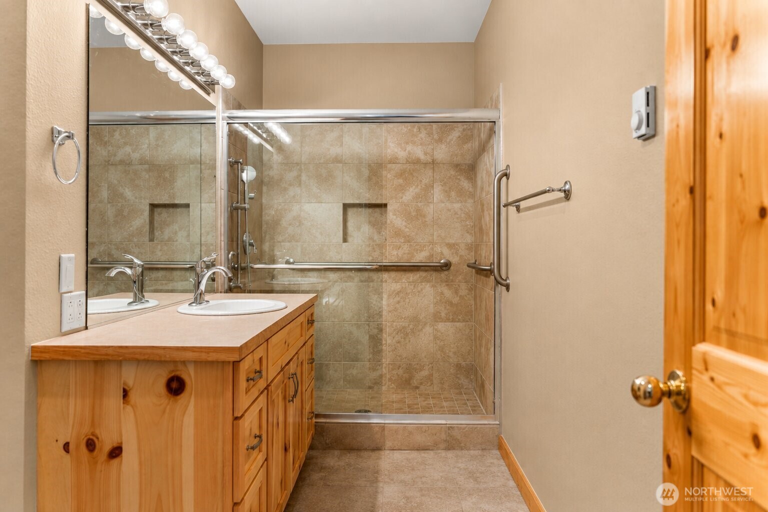 202 Cascadian Way 3 Property Photo 12