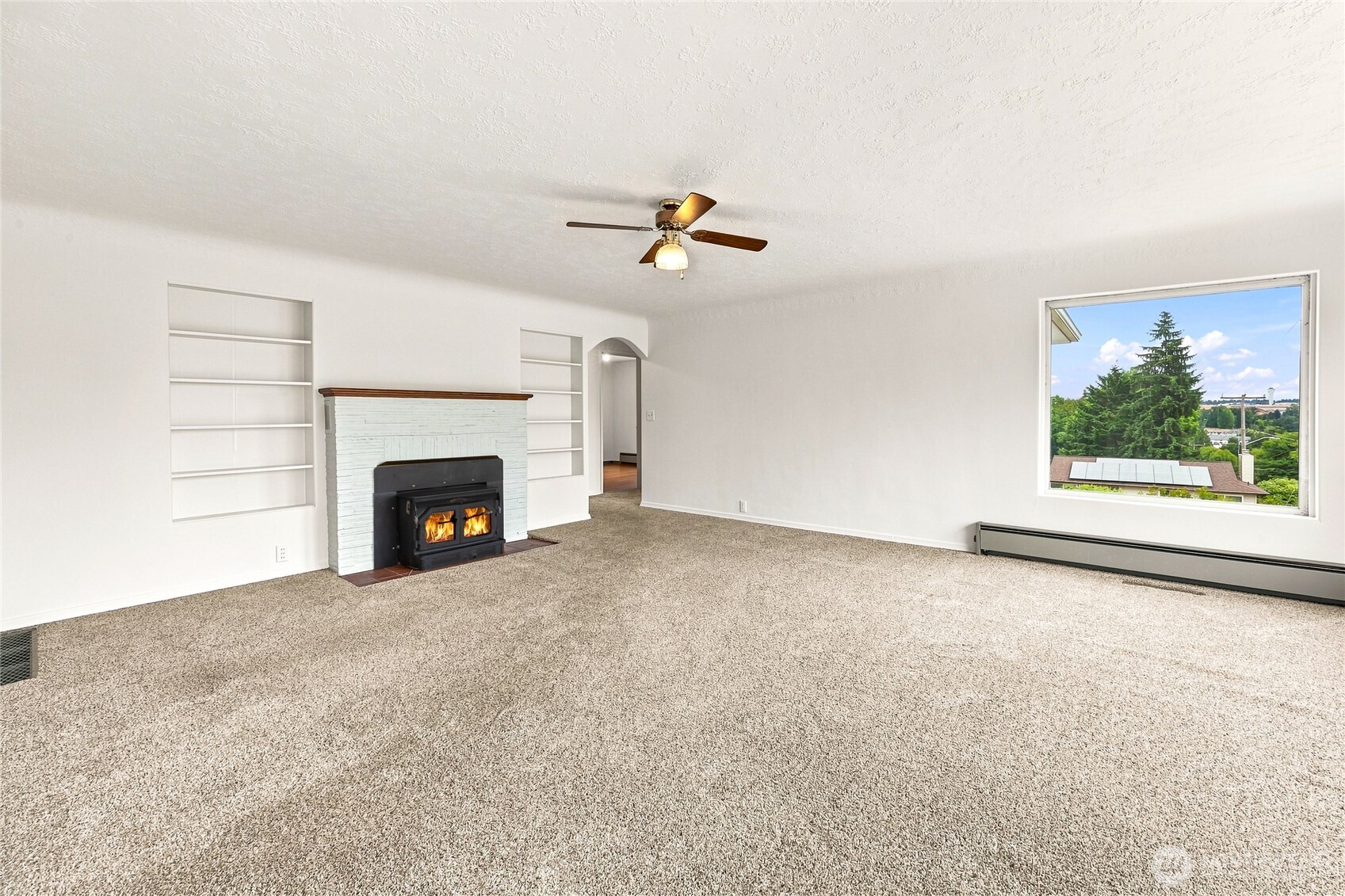 15852 7th Avenue Property Photo 5