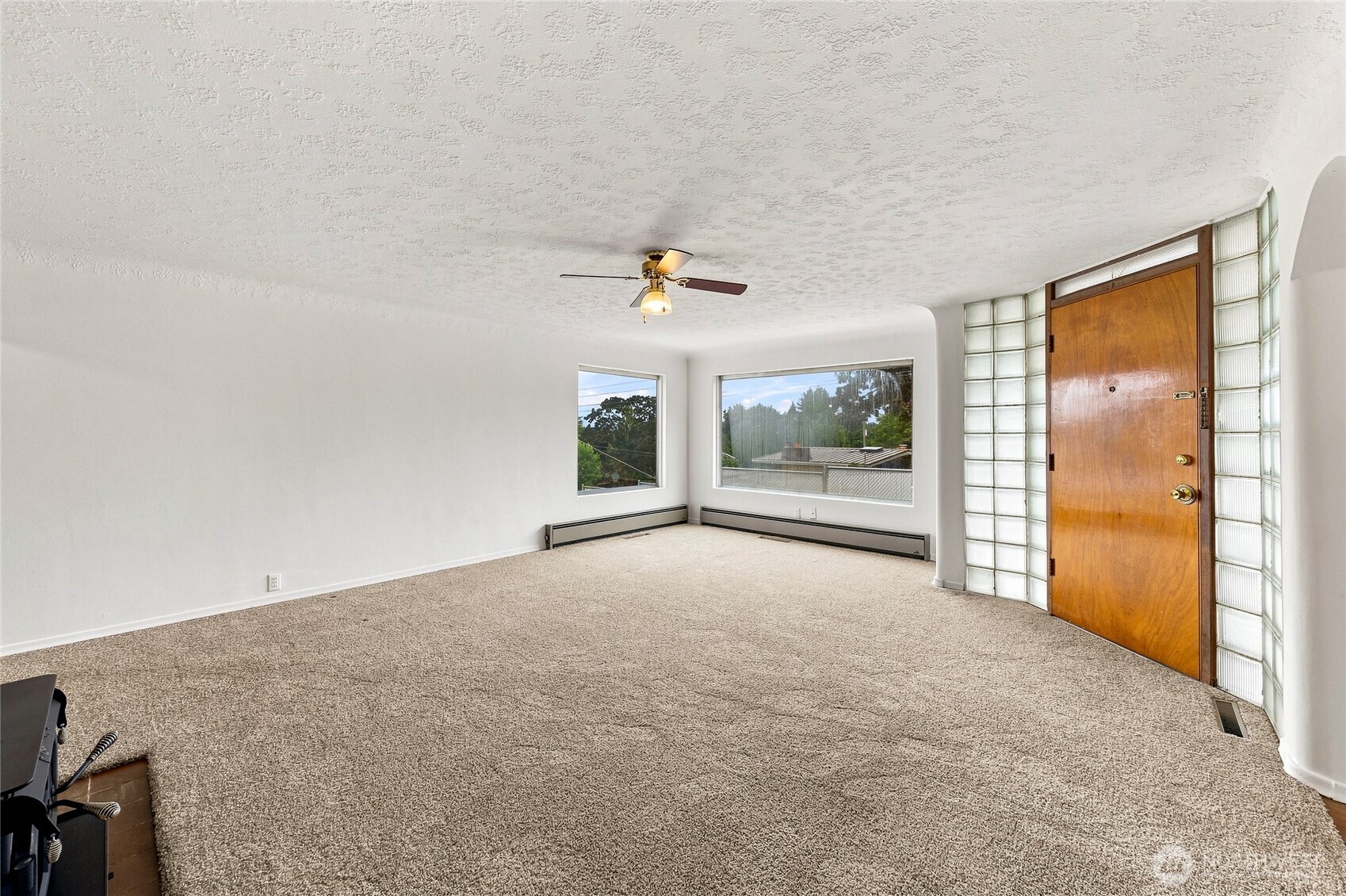 15852 7th Avenue Property Photo 7