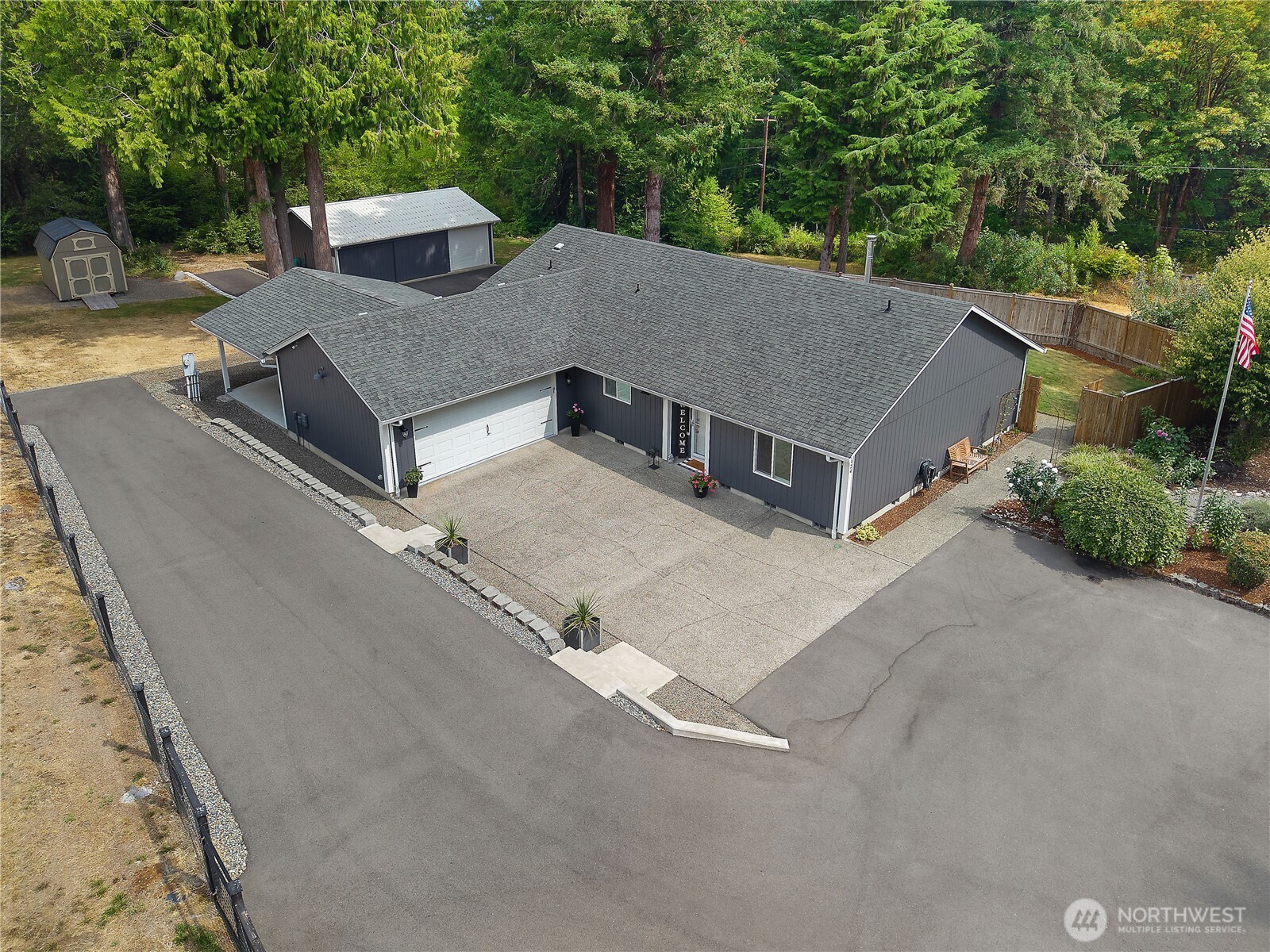 6424 75th Avenue Property Photo 3