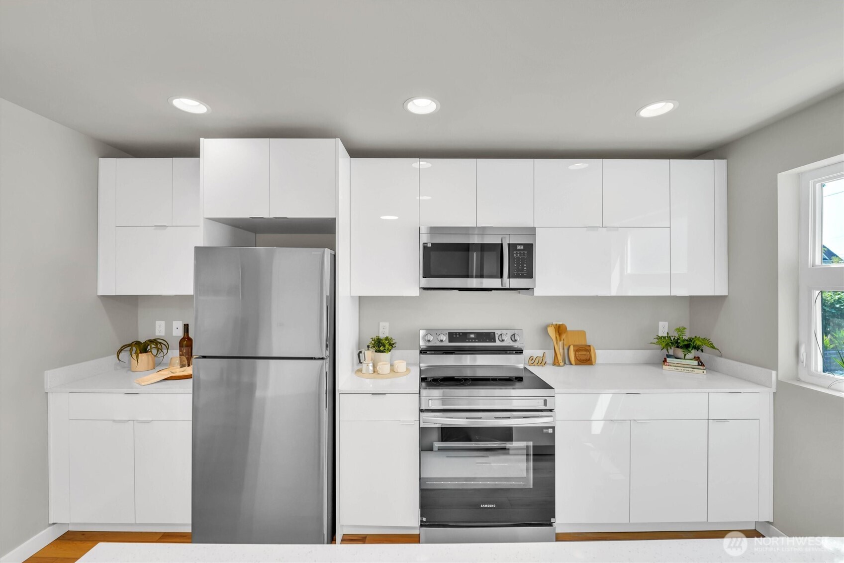 2535 S I Street E Property Photo 3