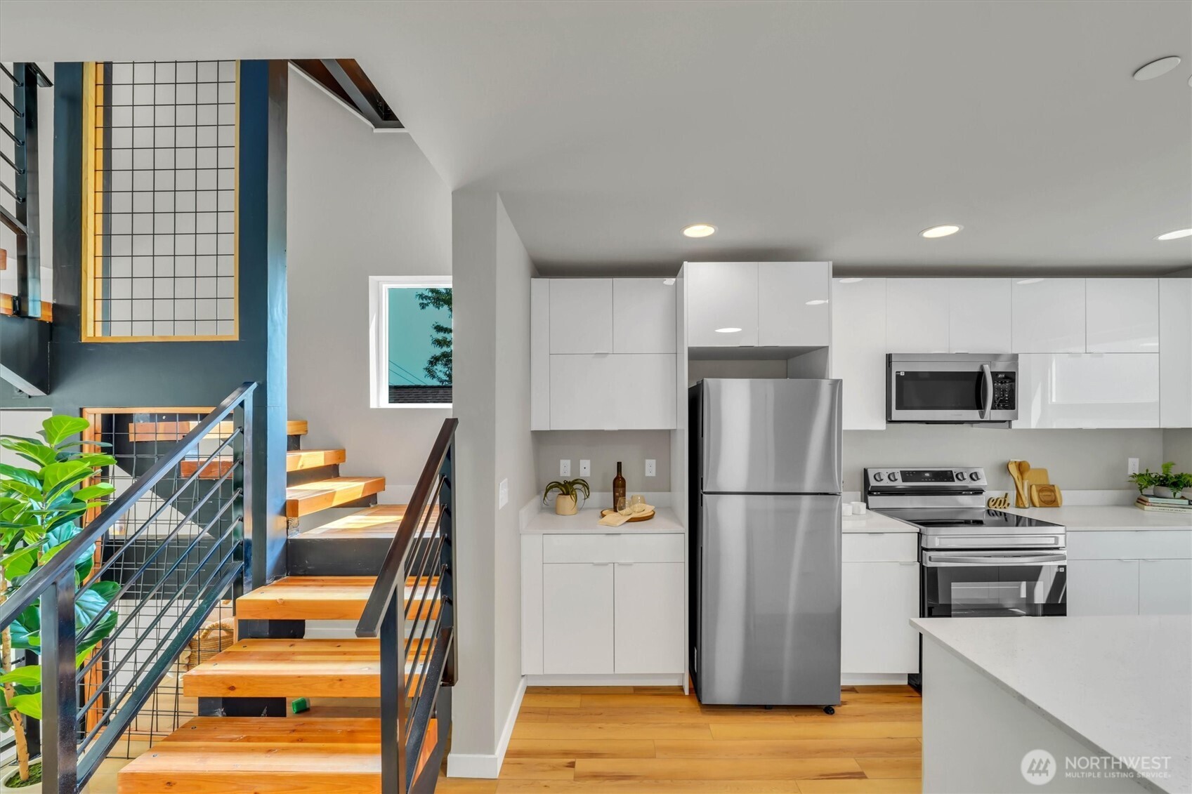 2535 S I Street E Property Photo 4