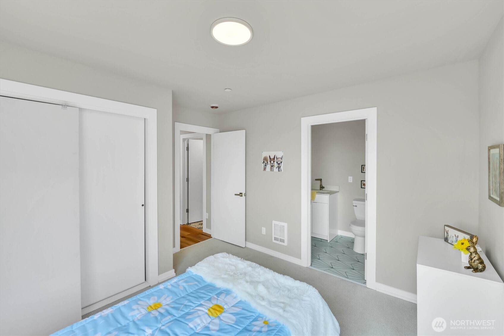 2535 S I Street E Property Photo 11