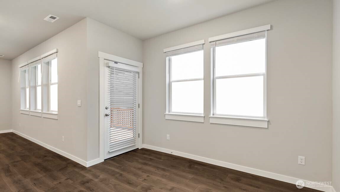 13904 11th Place Property Photo 9