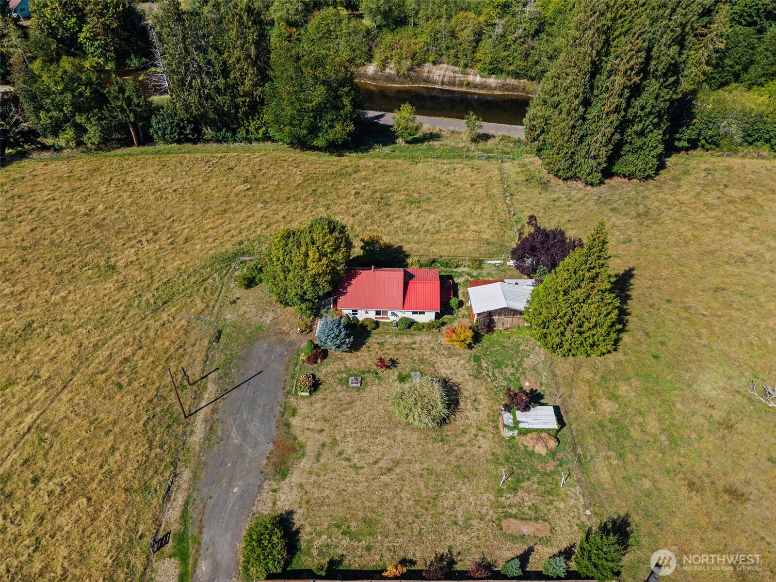 140 Front Street Property Photo 2