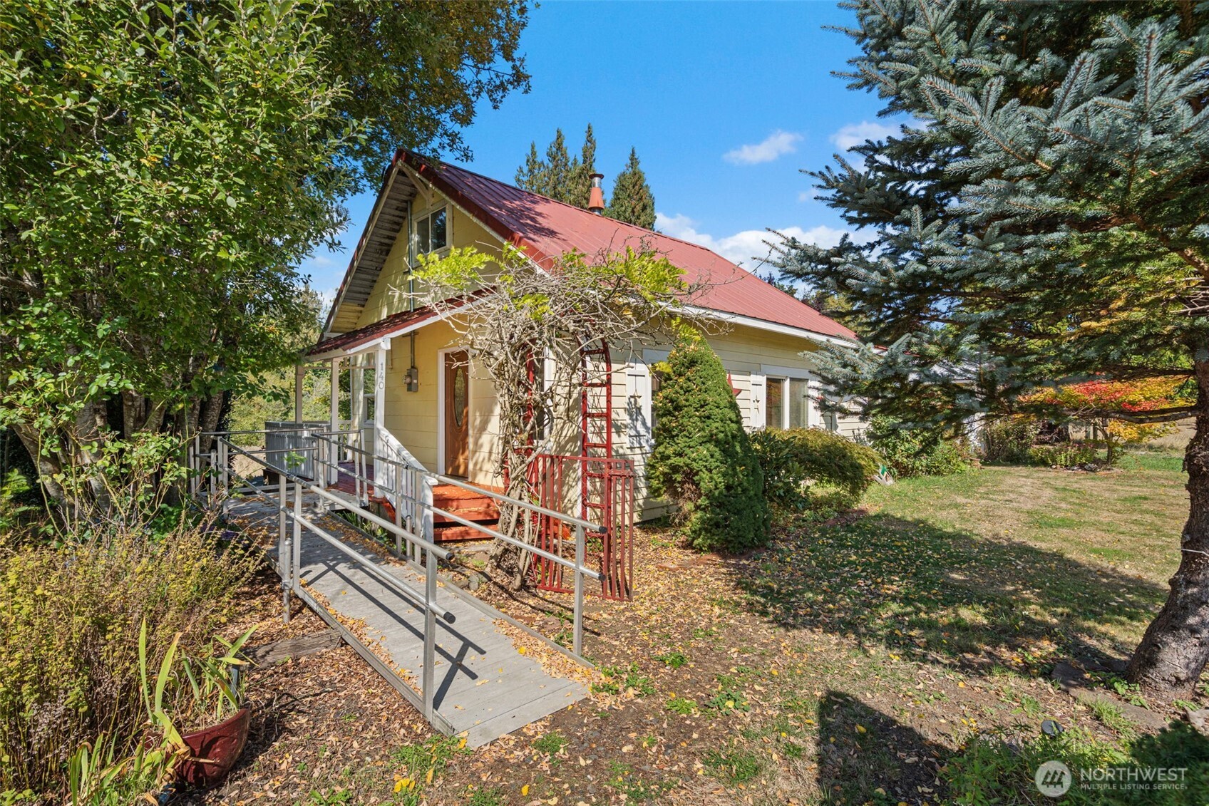 140 Front Street Property Photo 5