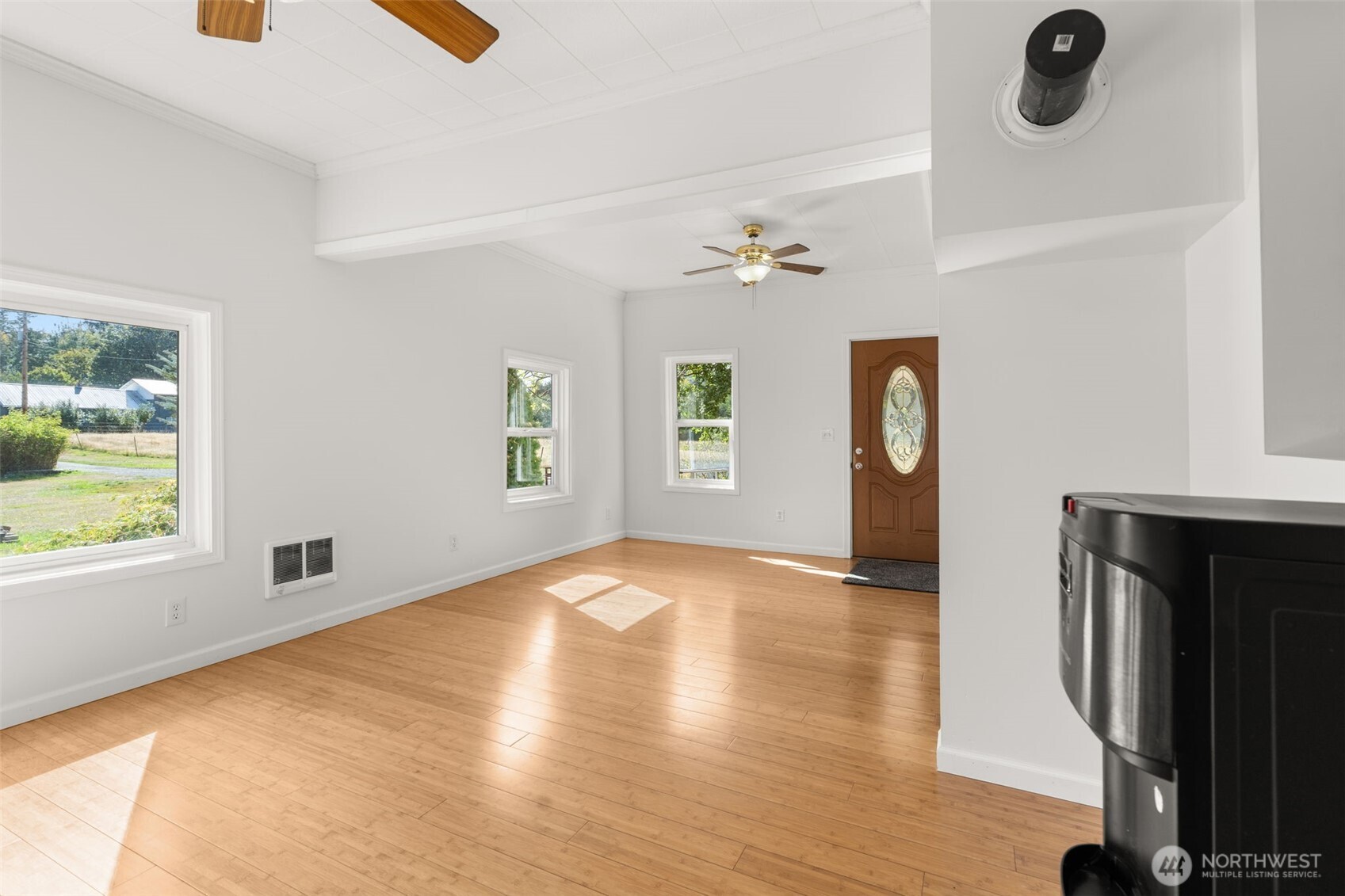 140 Front Street Property Photo 10