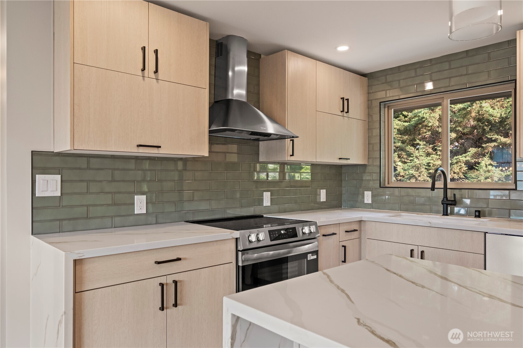 16317 127th Place Property Photo 11