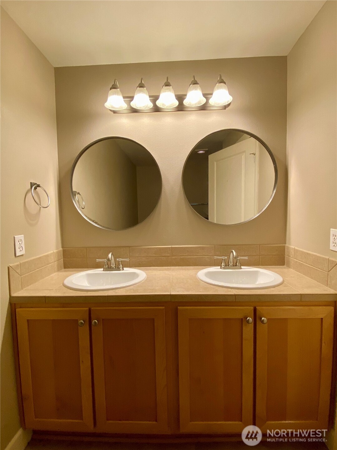 19102 20th Drive A101 Property Photo 10