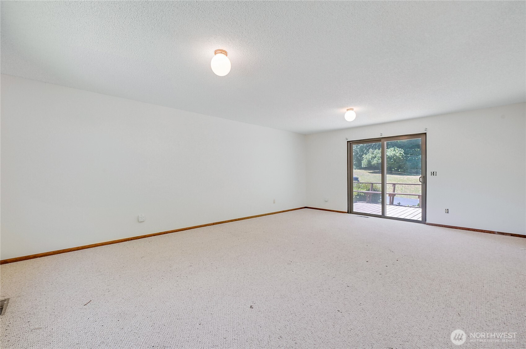 568 Se Oak Road Property Photo 25