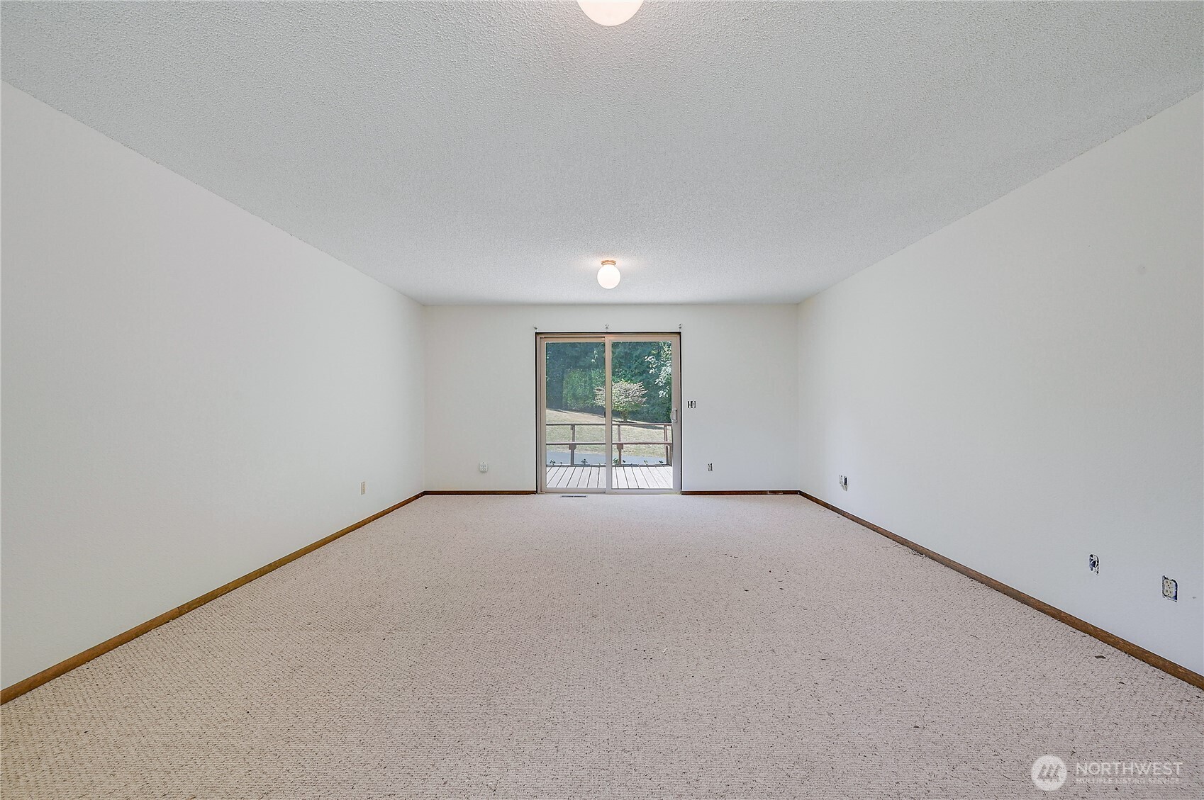 568 Se Oak Road Property Photo 28