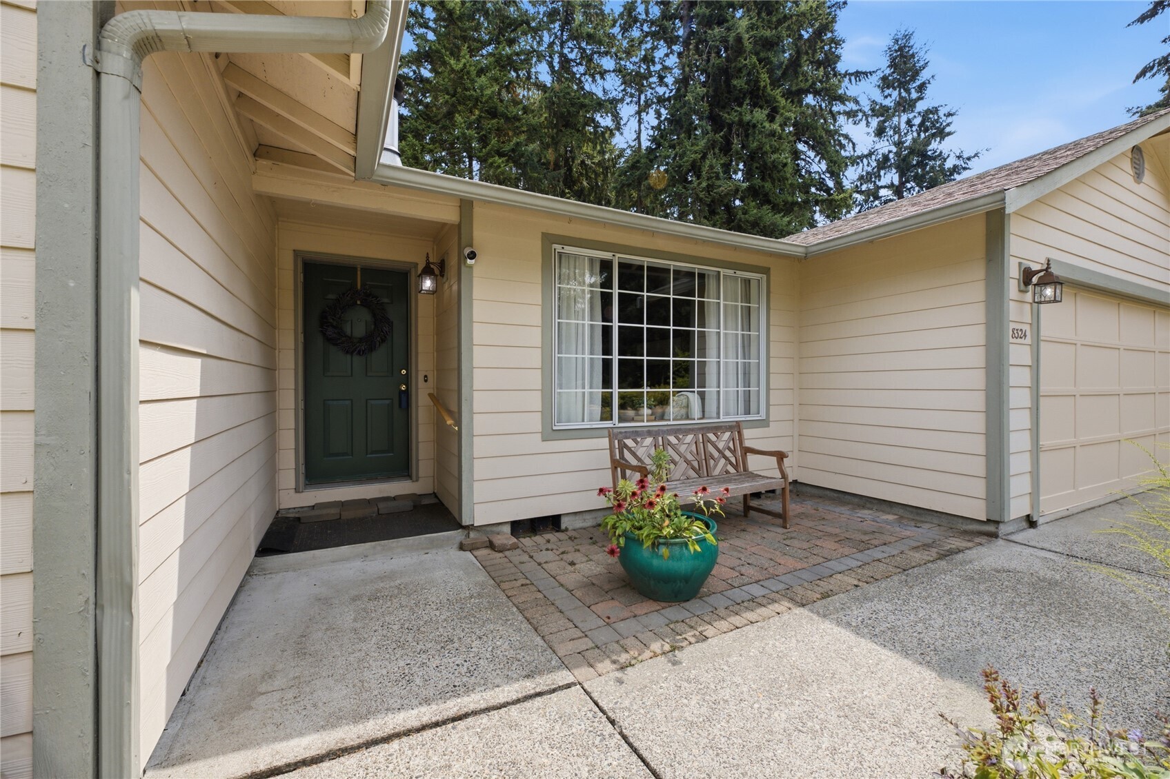 8324 Lake Forest Drive Property Photo 2