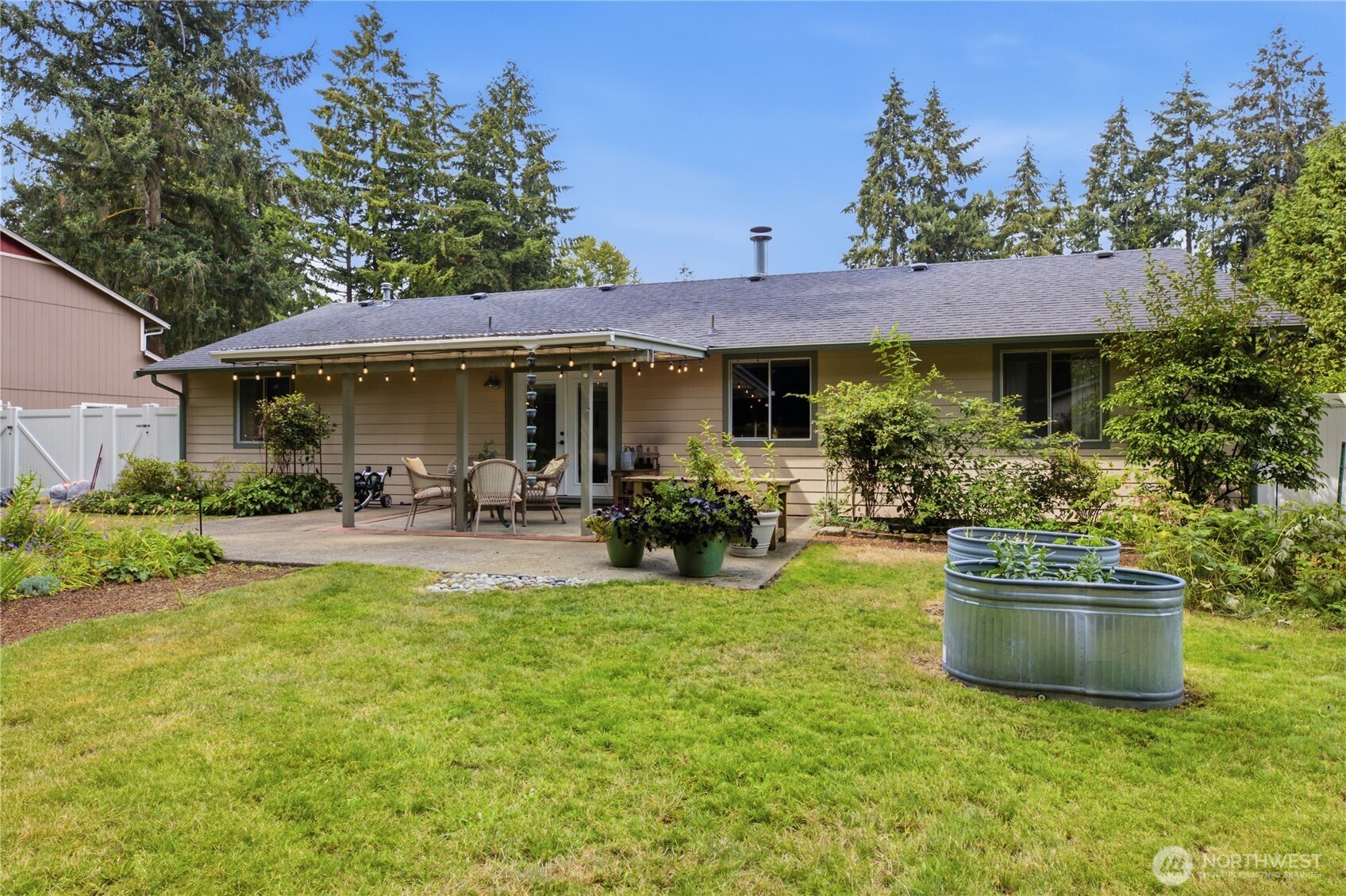 8324 Lake Forest Drive Property Photo 17