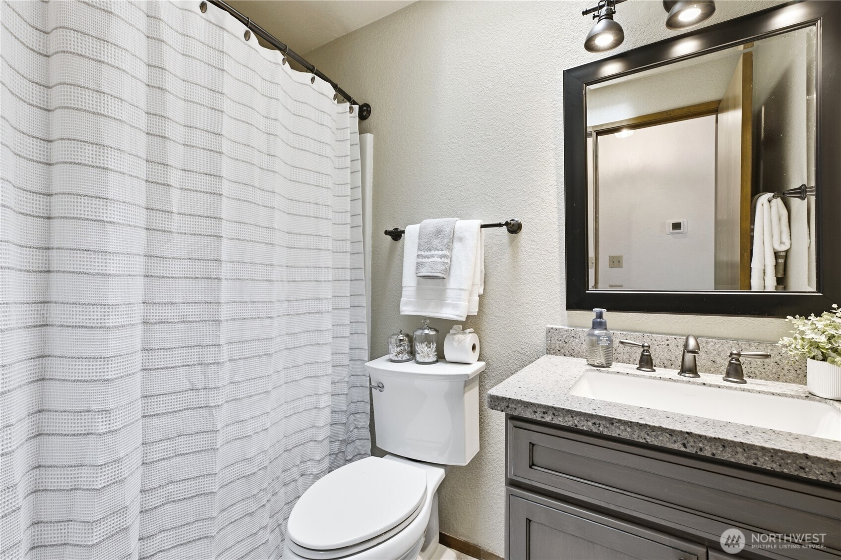 8324 Lake Forest Drive Property Photo 22