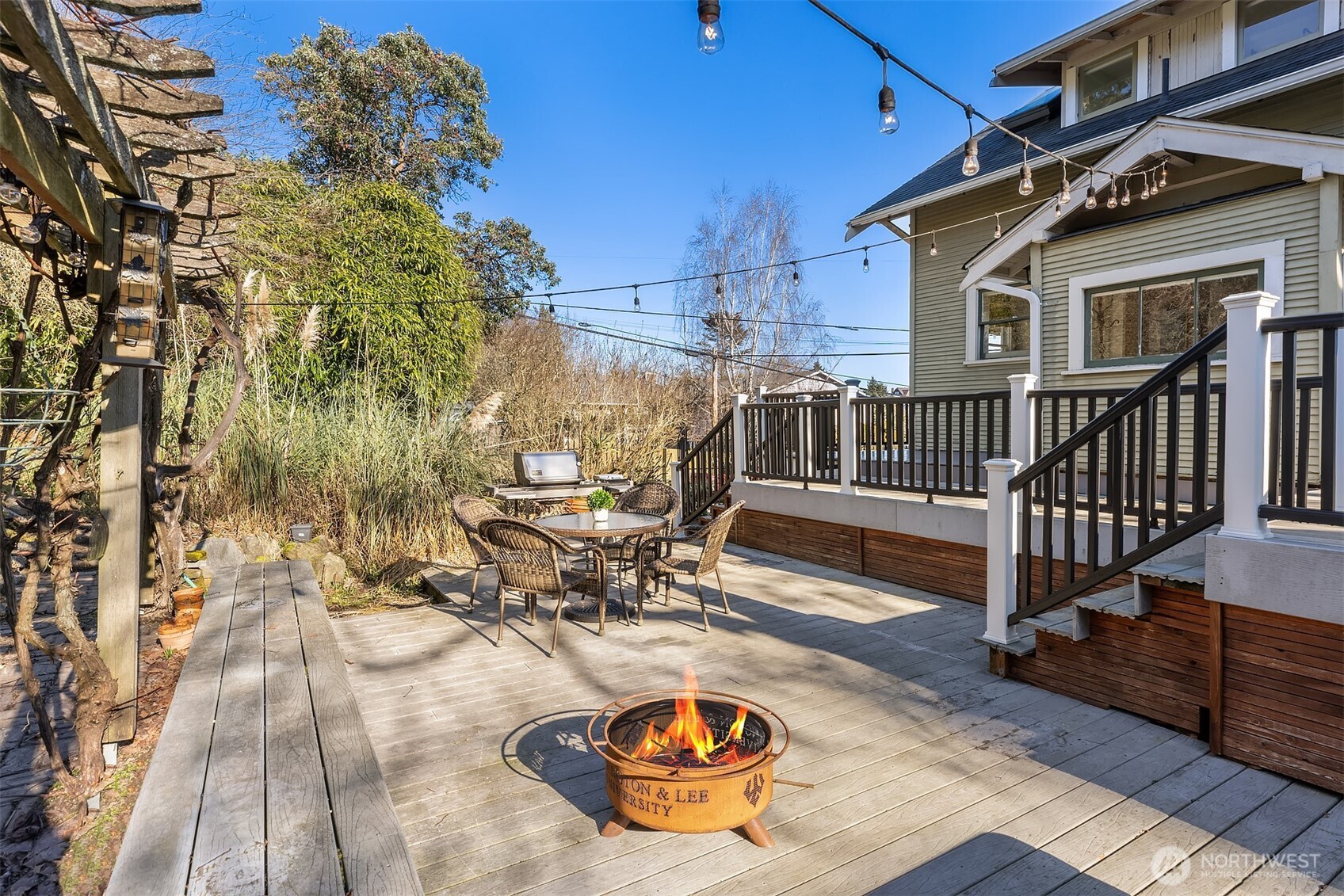 4015 SW Hudson Street Property Photo 1