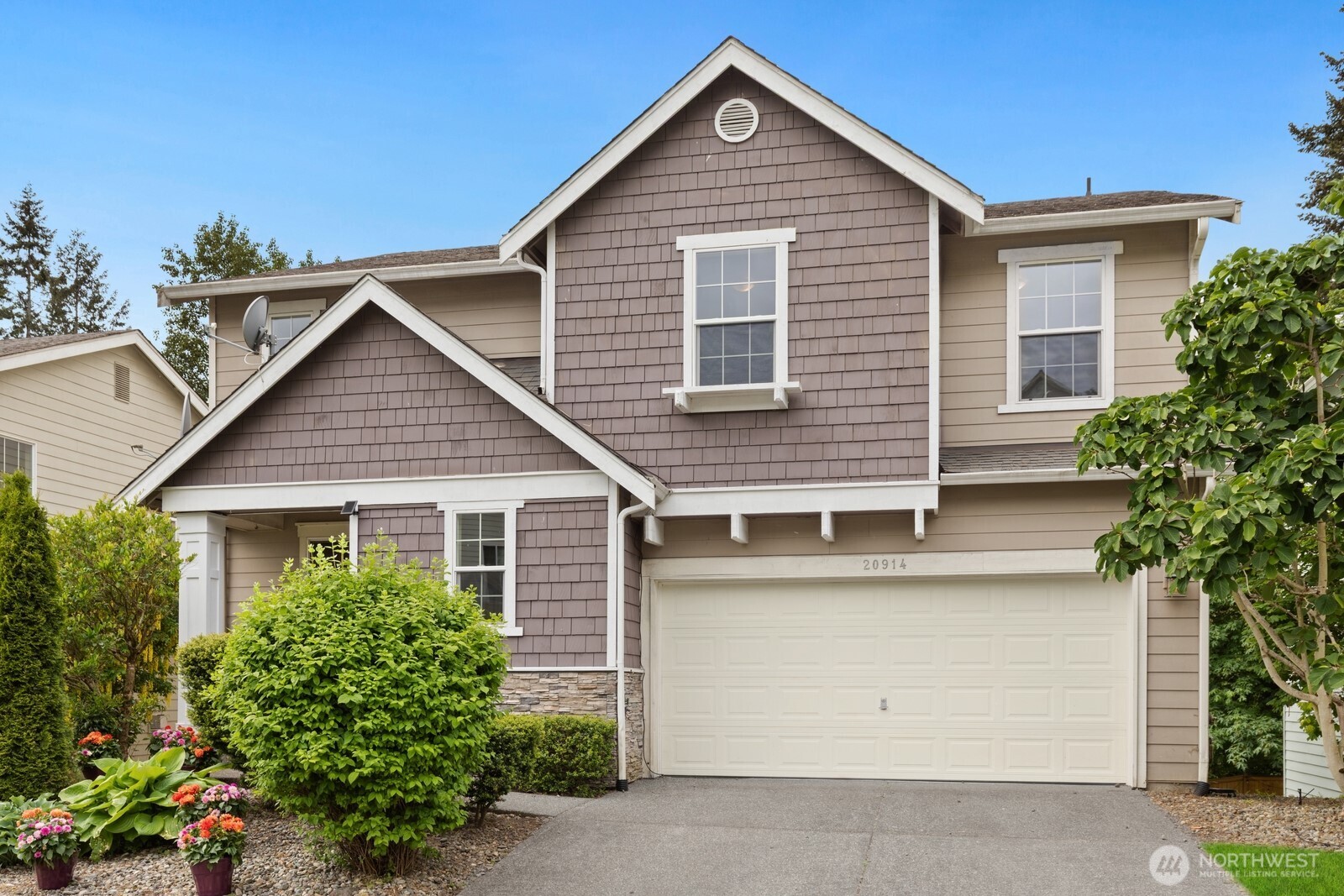 20914 13th Place Property Photo 3