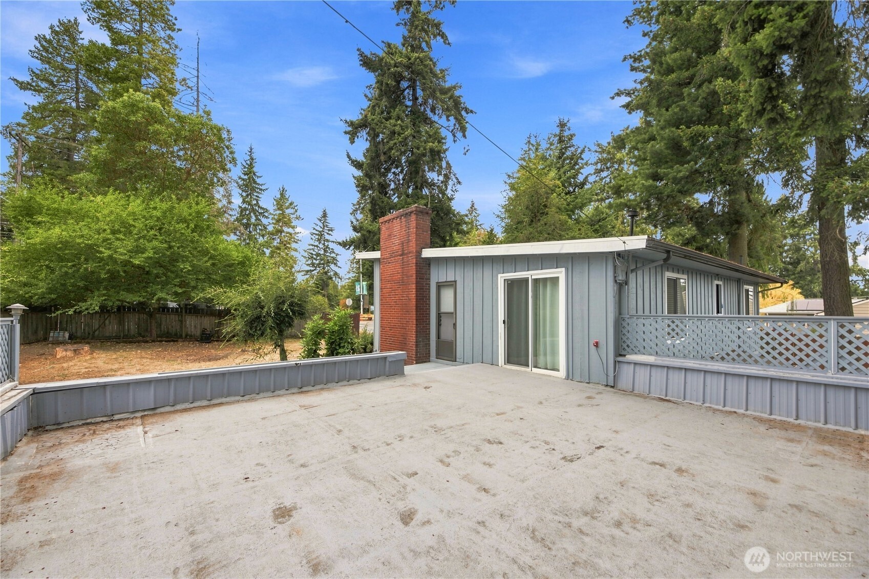 16006 Greenwood Avenue Property Photo 5