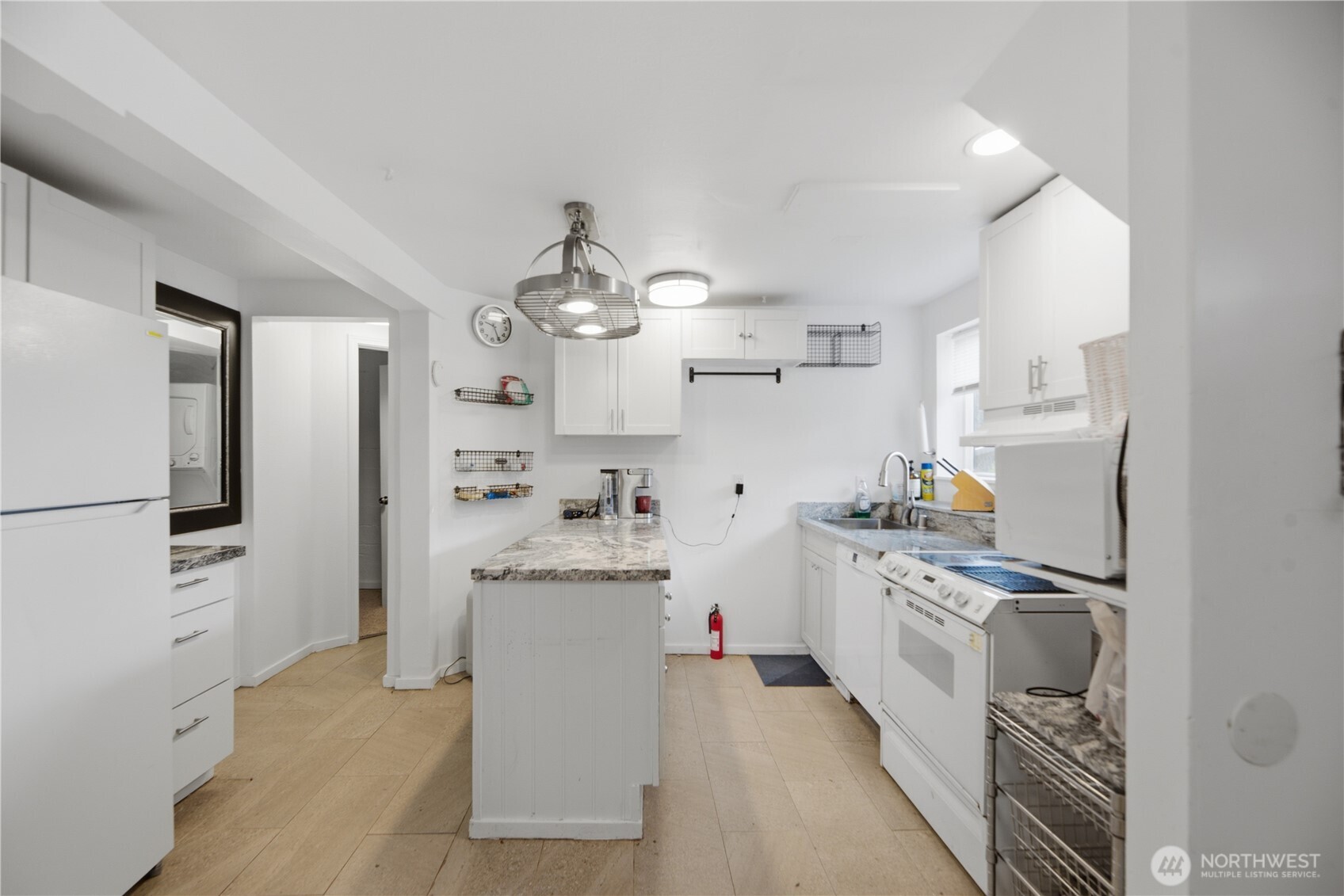 16006 Greenwood Avenue Property Photo 13
