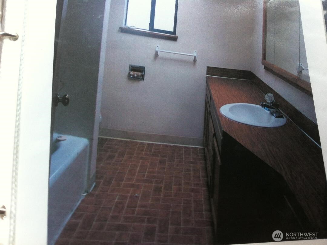 16006 Greenwood Avenue Property Photo 32
