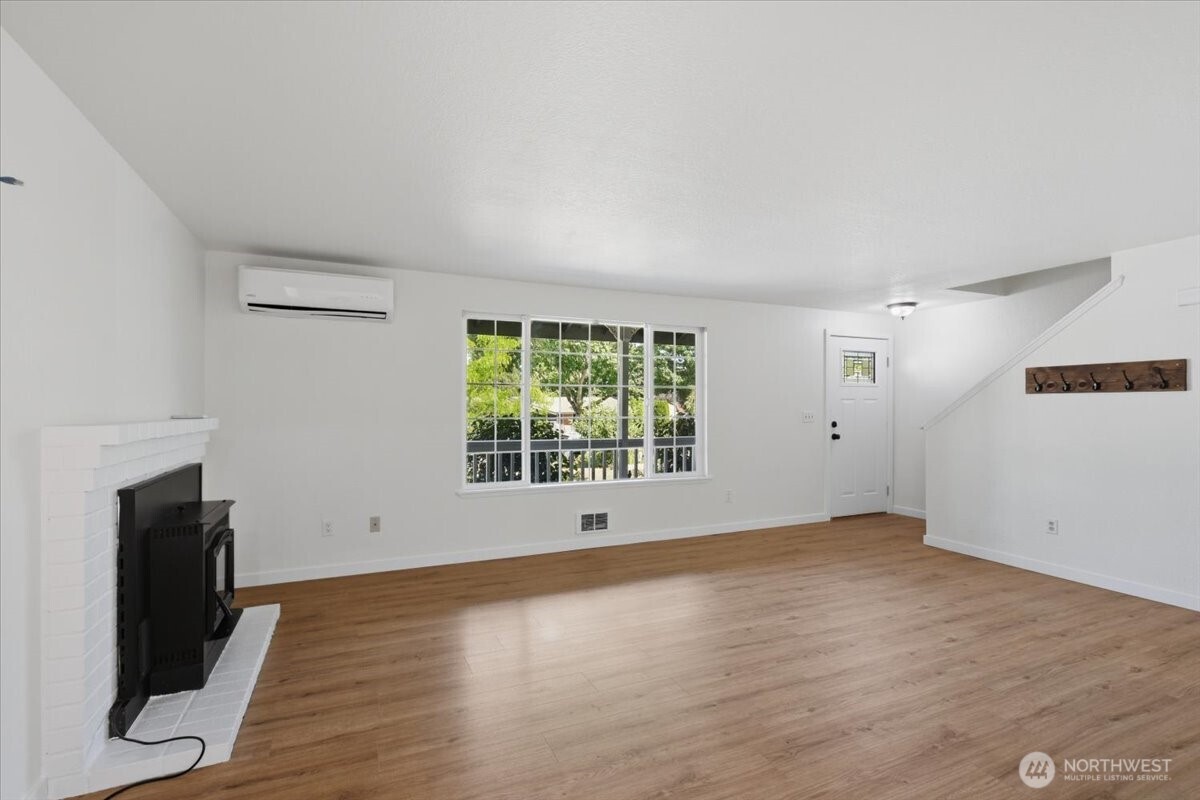 5728 131st Place Property Photo 5