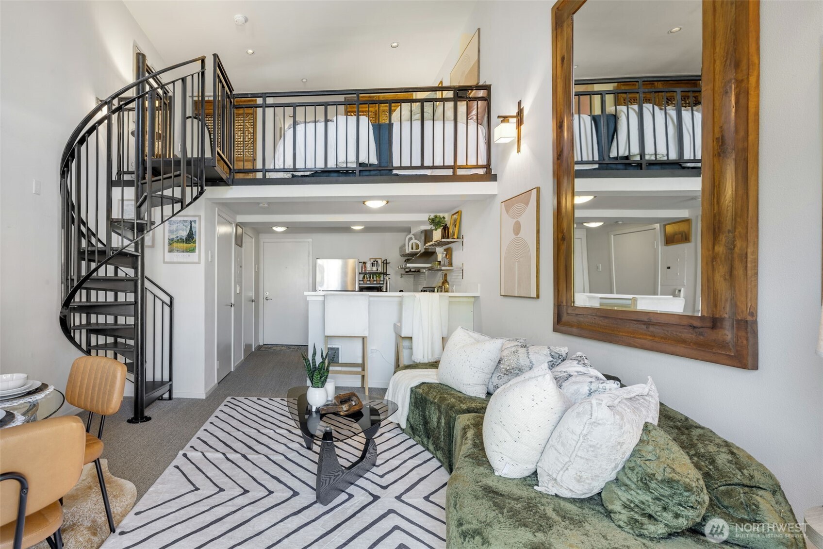 425 Vine Street 706 Property Photo 10