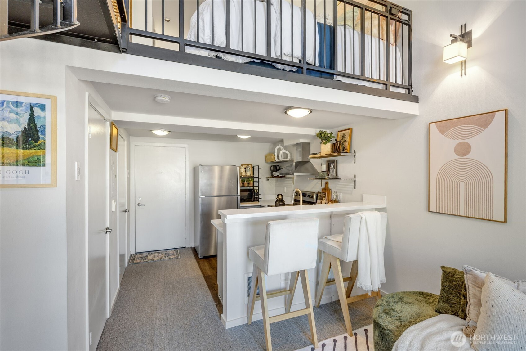425 Vine Street 706 Property Photo 12