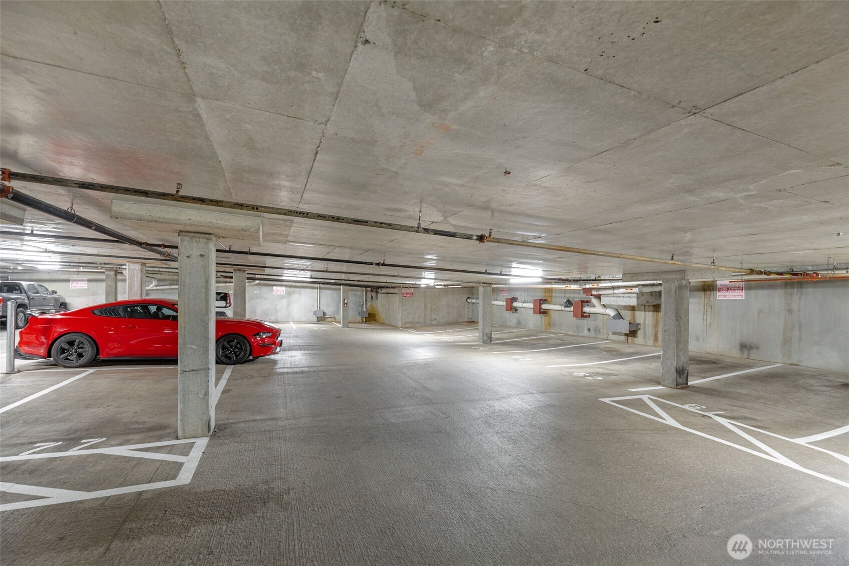425 Vine Street 706 Property Photo 21