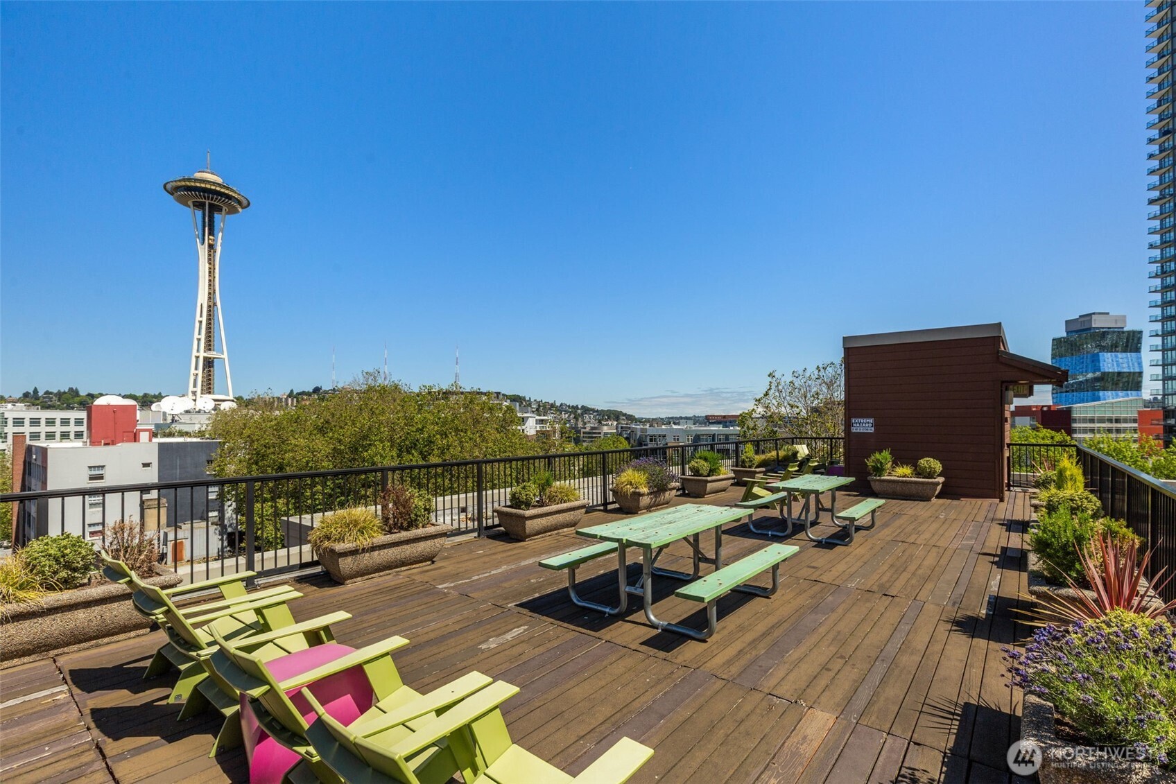 425 Vine Street 706 Property Photo 22
