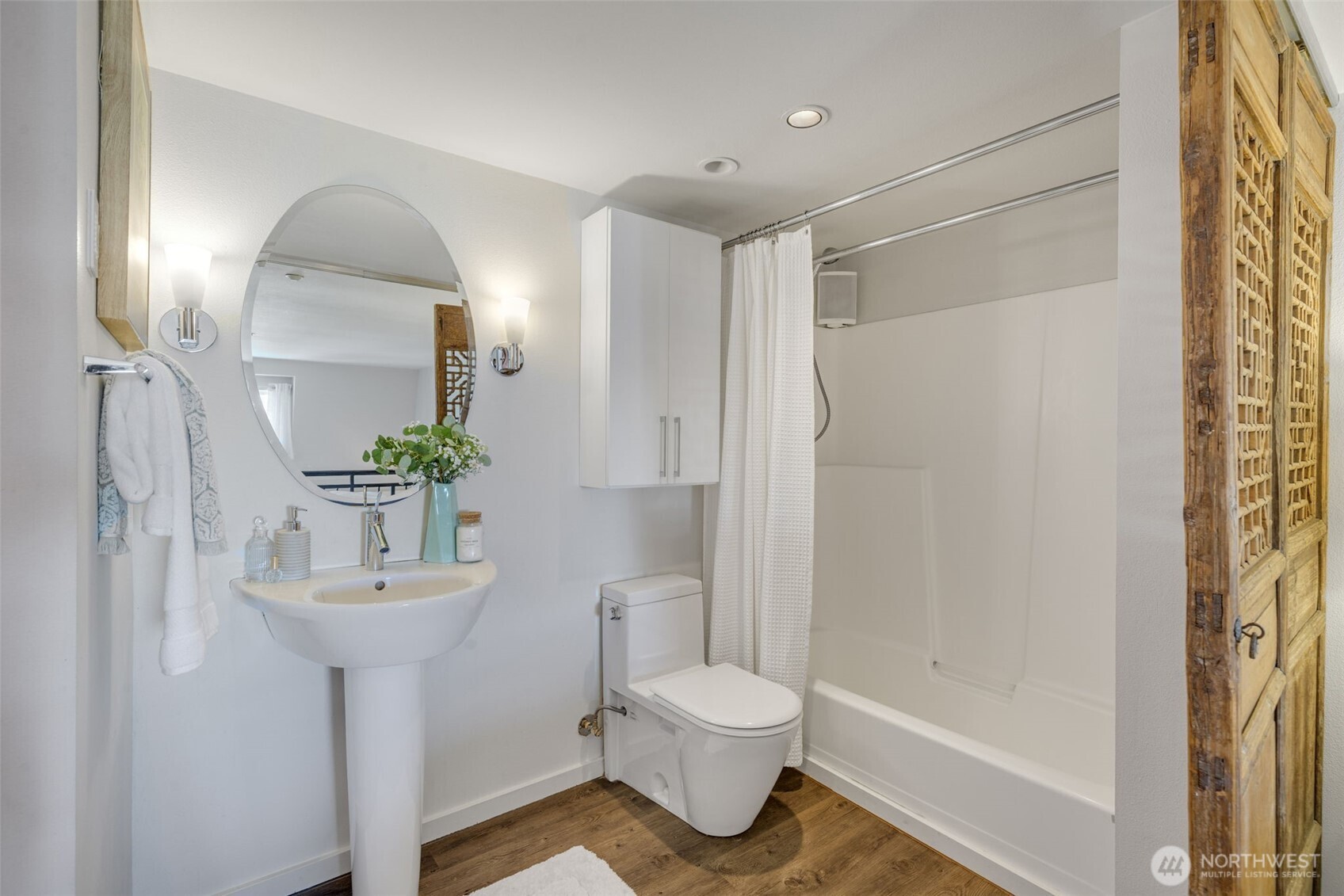 425 Vine Street 706 Property Photo 29