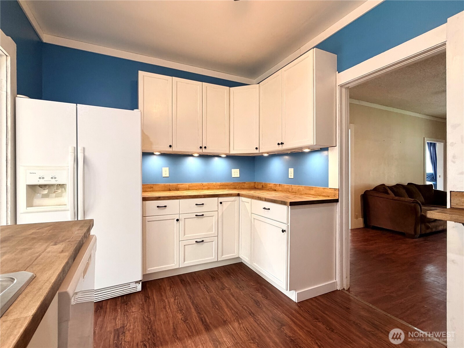 678 4th Avenue Property Photo 13